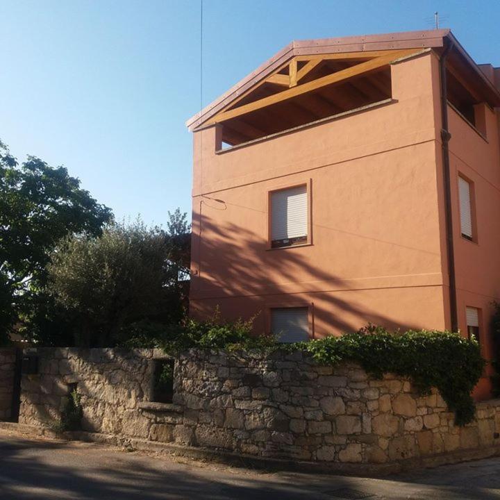 B&B Casa Ghiani Isili Εξωτερικό φωτογραφία